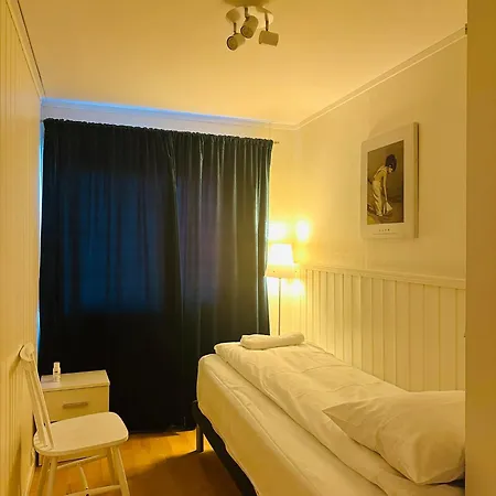 Nordlys, 2 Private In A Shared With Stunning Views * 트롬쇠