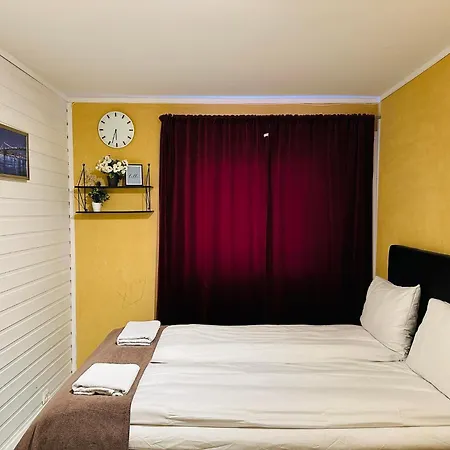 Nordlys, 2 Private In A Shared With Stunning Views 아파트 *